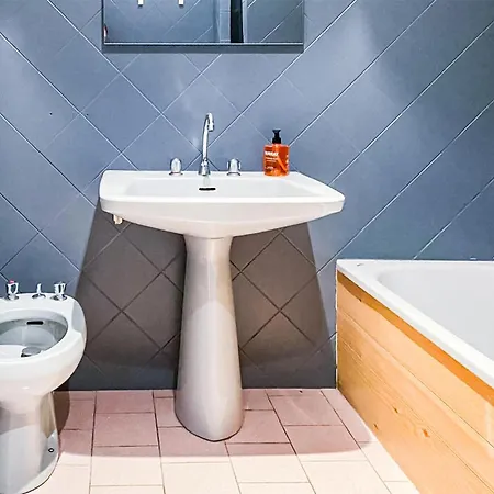 Apartament 2 Bedroom In *