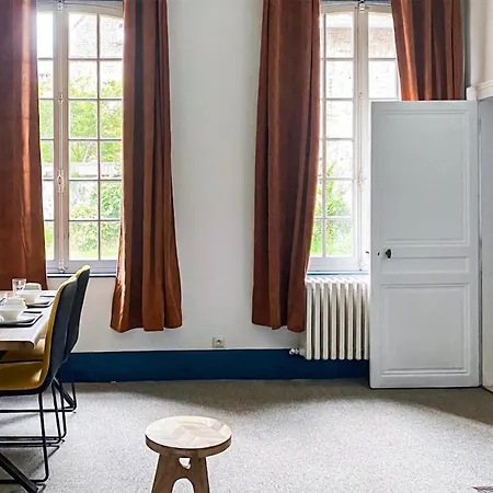 Apartment 2 Bedroom In Les Andelys