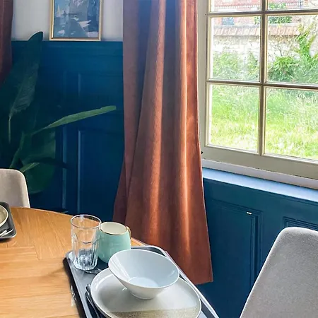 2 Bedroom In Apartament *